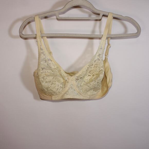 Vintage Butter Yellow Underlined Bralette With Lace Cups - Picture 1 of 3
